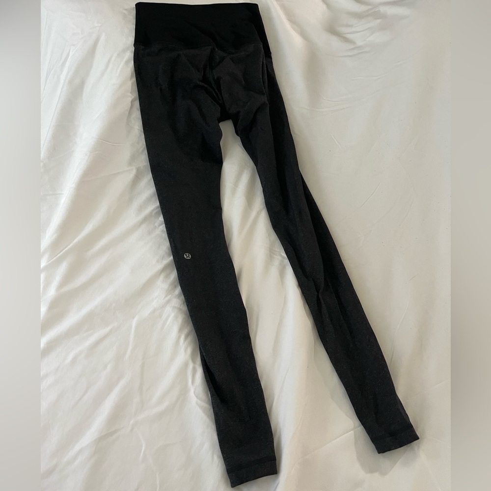 Lululemon Athletica full length leggings black gray